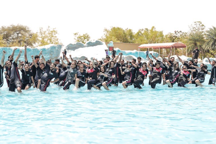 Qtonz - Waterpark Picnic